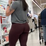 Thick ass milf in leggings creepshots